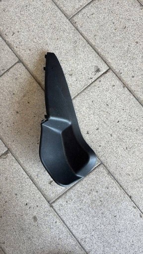 torpedo corner front side right Renault Megane V E-Tech 668625005R