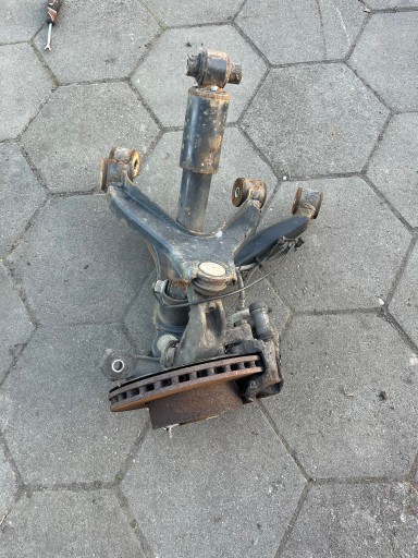 Iveco daily vi 14-21 2.3jtd амортизатор поворотного кулака левая сторона