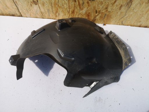 GLE W166 ПЕРЕДНЯ ПРАВА КОЛІСНА АРКА A1668841222