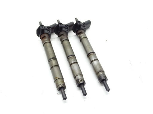 injector of the fuel AUDI A6 A7 Q5 Q7 3.0 TDI 059130277CK