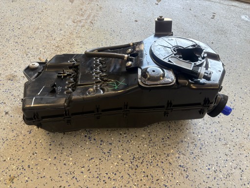 JAGUAR XE spremnik pumpa ADBLUE JX73-5J228-AC