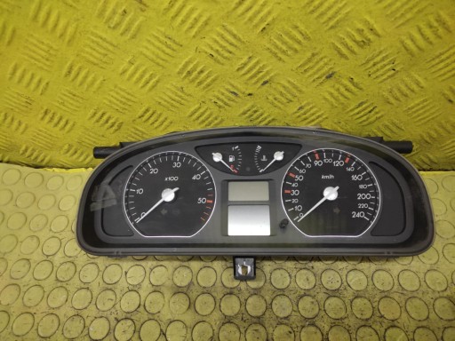 RENAULT LAGUNA II 1.9 DCI budíky 8200170314