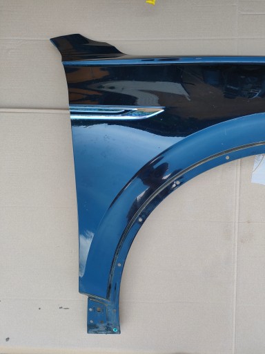 VW TOUAREG III blatník pravý přední ORYG předek
