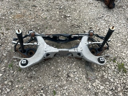 Mercedes w211 4matic сани траверс задні задні седан