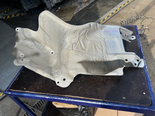 RENAULT AUSTRAL 1,2 E-TECH Kryt TERMICZNA 74701225R