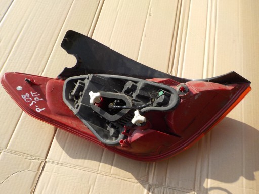 light right rear part peugeot 308 and T7 HB 2008r 9680425680