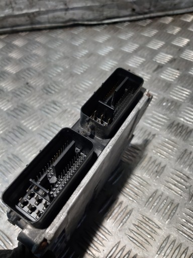 MITSUBISHI COLT VI Z30 Bedienteil DES MOTORS ECU 1860A552 A1351505979