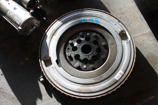 2598. wheel flywheel MERCEDES A6540301901