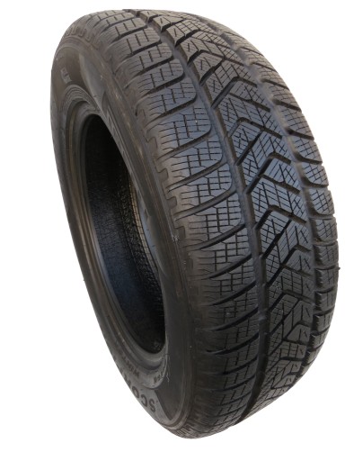 Pirelli Scorpion Winter 215/65 R17 99H 8mm