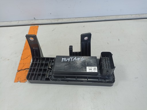 LJ8T-14D068-HAC, - Блок запобіжників ford mustang mach-e lj8t-14d068-hac