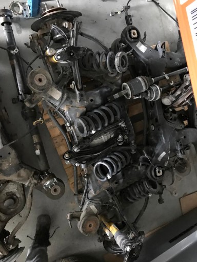 68289079AD, 68289079AD - Jeep grand cherokee wk2 srt trackhawk підйомник санки коляска лавка задня траверса