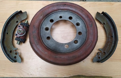 ГАЛЬМУВАЛЬНИЙ КОМПЛЕКТ PL ЗАДНИЙ ŻUK WARSZAWA