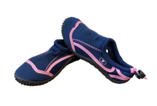 сім за 7 туфель відтінків синього розміру. 