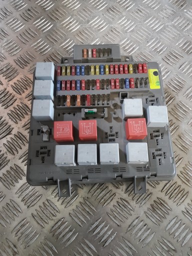 7421082089-04 - Коробка запобіжників daf lf euro 5 7421082089-02