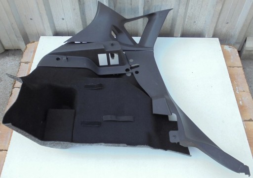 8A61-A31149-BA - FORD FIESTA MK7 LIFT БЕКОН БАГАЖНИКА ЛІВИЙ ЗАДНІЙ ST