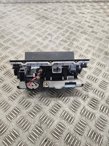 EKRAN Schermo MONITOR LCD MMI NAVI navigazione AUDI A3 8V 8V0857273K