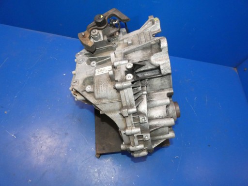 VOLVO XC60 II V60 S60 III V90 XC90 2.0 D4 D5 CAMBIO manuale 6
