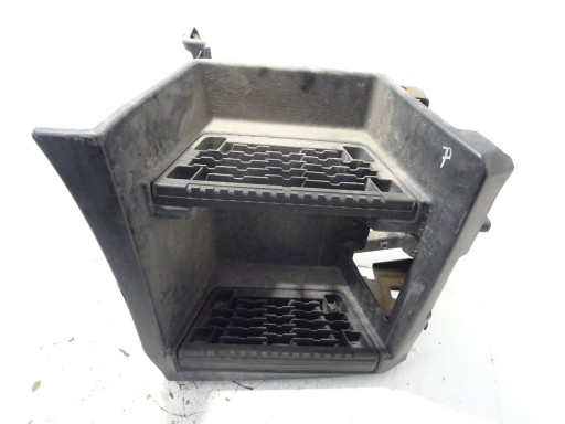 СТУПІНЬ КАБІНИ ПРАВА RENAULT T 13-22 82574837