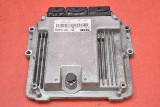 control unit of the engine 8201119647 0281017613III RENAULT LAGUNA III 2.0 DCI 150KM