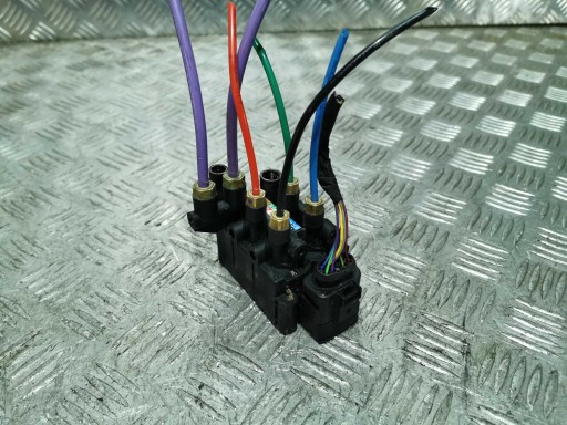 AUDI Q7 клапан подвески сплиттер 4m0616013b