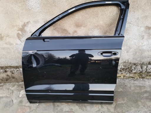 VW TOUAREG III door left front 760831311 B