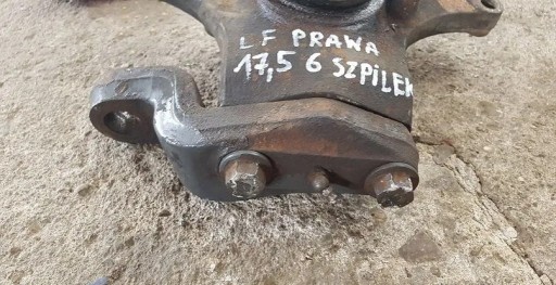 NJK3504RM - УСИК КРЕПЛЕНИЕ РУЛЕВОЙ ТЯГИ ПРАВЫЙ DAF 45LF