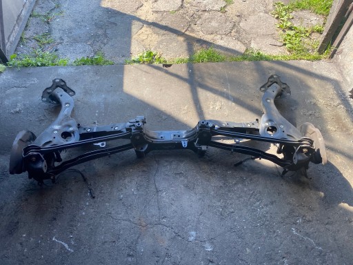 48 bmw x1 f48 салазки с задней подвеской коляски на поперечных рычагах