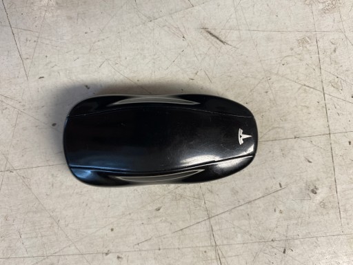 TESLA MODEL S 2013р. дистанційний ключ 433MHz