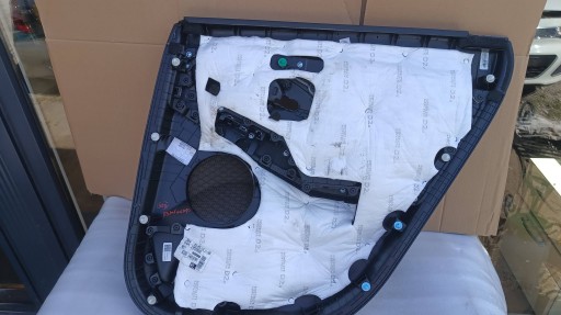 Hyundai i30 2010 rear part side left side / upholstery door tylnych
