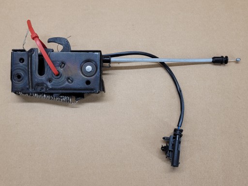 0045 32219544 - ЛЕВЫЙ ЗАМОК КАПОТА VOLVO XC60 II 2017-2023