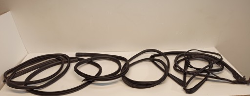 PORSCHE УЩІЛЬНЮВАЧ ПРАВОЇ ДВЕРІ BOXSTER 987