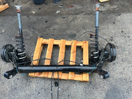 Ford transit courier 21r коляска салазки суппорт амортизаторы задняя подвеска