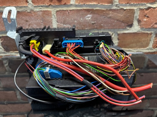 Mercedes w204 модуль sam 2049011801 2049005501