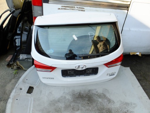 boot door rear window hyundai ix20 2014r