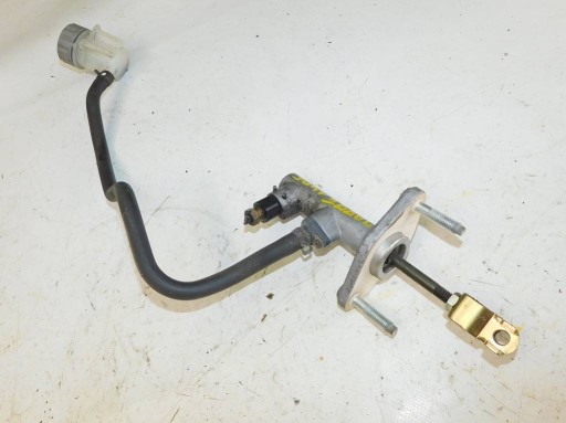 Honda JAZZ II 1.4 83KM 05R насос сцепления