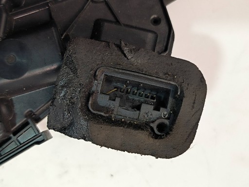 lock door left front 5E1837015 VOLKSWAGEN PASSAT B8