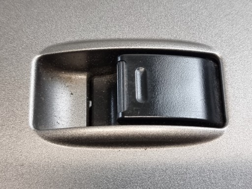 switch PANEL button windows right front 74231-47080 TOYOTA PRIUS II