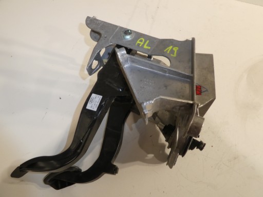 AUDI A4 B8 A5 PEDAL brakes support 8K1721117