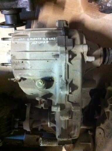 52853311AC - JEEP CHEROKEE LIBERTY 2.8 CRD РУЧНИЙ РЕДУКТОР 241J