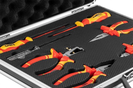 ПЛОСКОГУБЦІ ВИКРУТКИ НАБІР 7 ШТ 1000V NEO 01-235