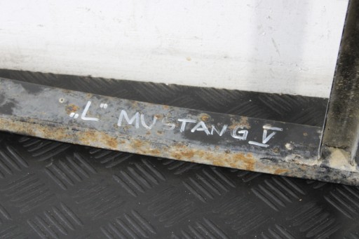 sider holder pillar left FORD MUSTANG V 5