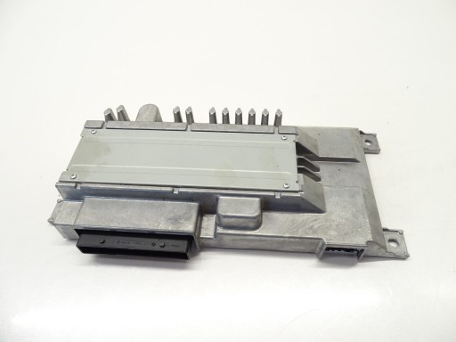 erősítő AUDI A4 B9 8W0035465