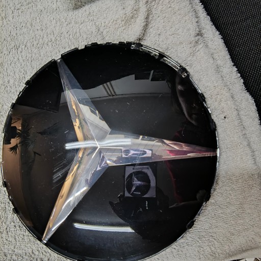 A0008880500 - MERCEDES GLB 35 AMG GLC C254 W254 EQC ЗВЕЗДА ЭМБЛЕМА ЛОГОТИП Решетка радиатора DISTRONIC