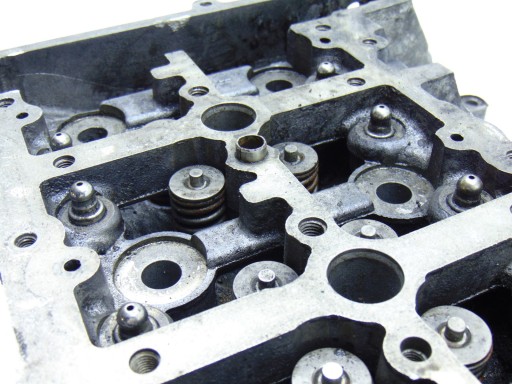 TESTATA Valvole BMW E60 E87 E90 2.0D N47 778109304