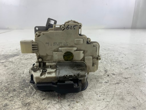 AUDI A6 C6 Feux phare Interne OSWIETLENIE Cabine Avant 4F0951177