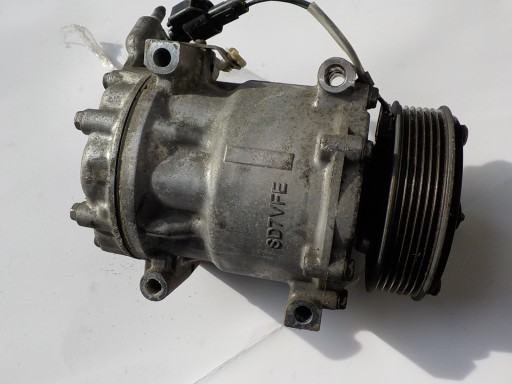 VOLVO S60 II V60 1.6 D original compressor pump of the air conditioning 31348213