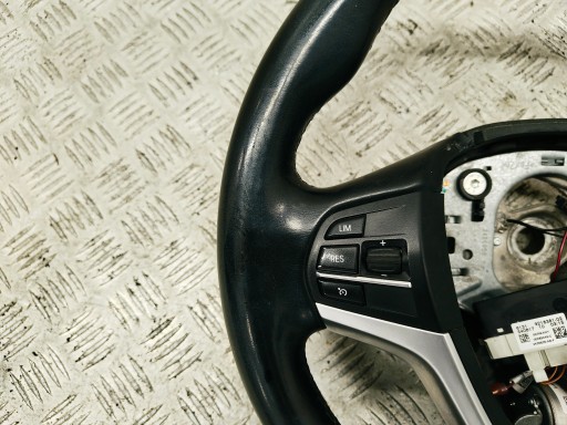 BMW X5 F15 volante SKORZANA WIBRACJE