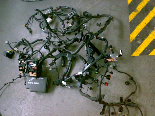 91216-G4011 - Hyundai i30 iii 2018 - коробка для установки жгута проводов коробки 1.4tgdi a/t