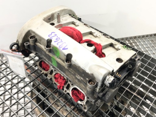 ГОЛОВКА ПРАВАЯ AUDI A6 C5 06C103373E ASN 3.0