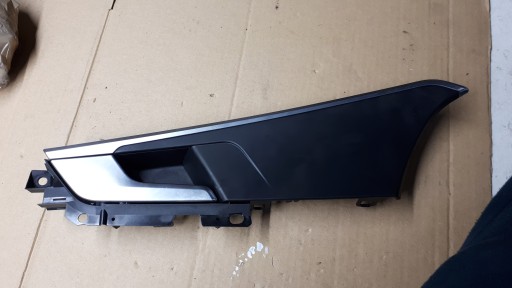 A4 B9 LIFT внутренняя дверная ручка левая передняя 8W0959521A